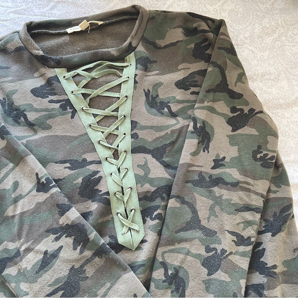 ✨Criss Cross Lace Camo Sweater✨